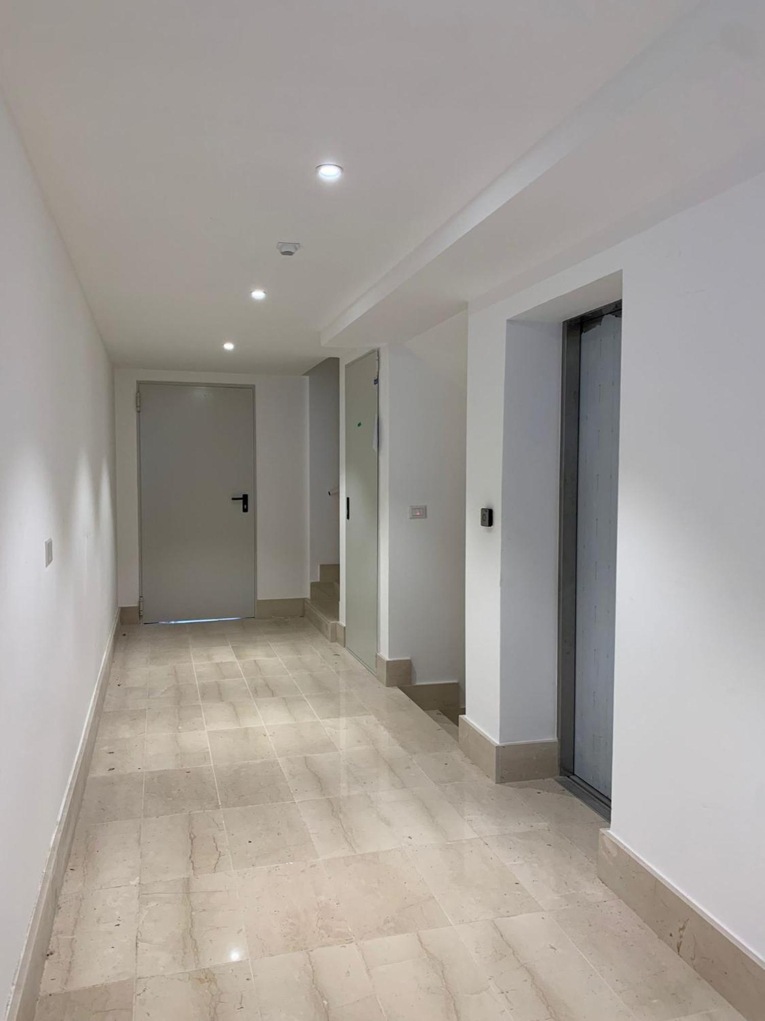 Domus13-With Private Parking Apartment Bari Bagian luar foto