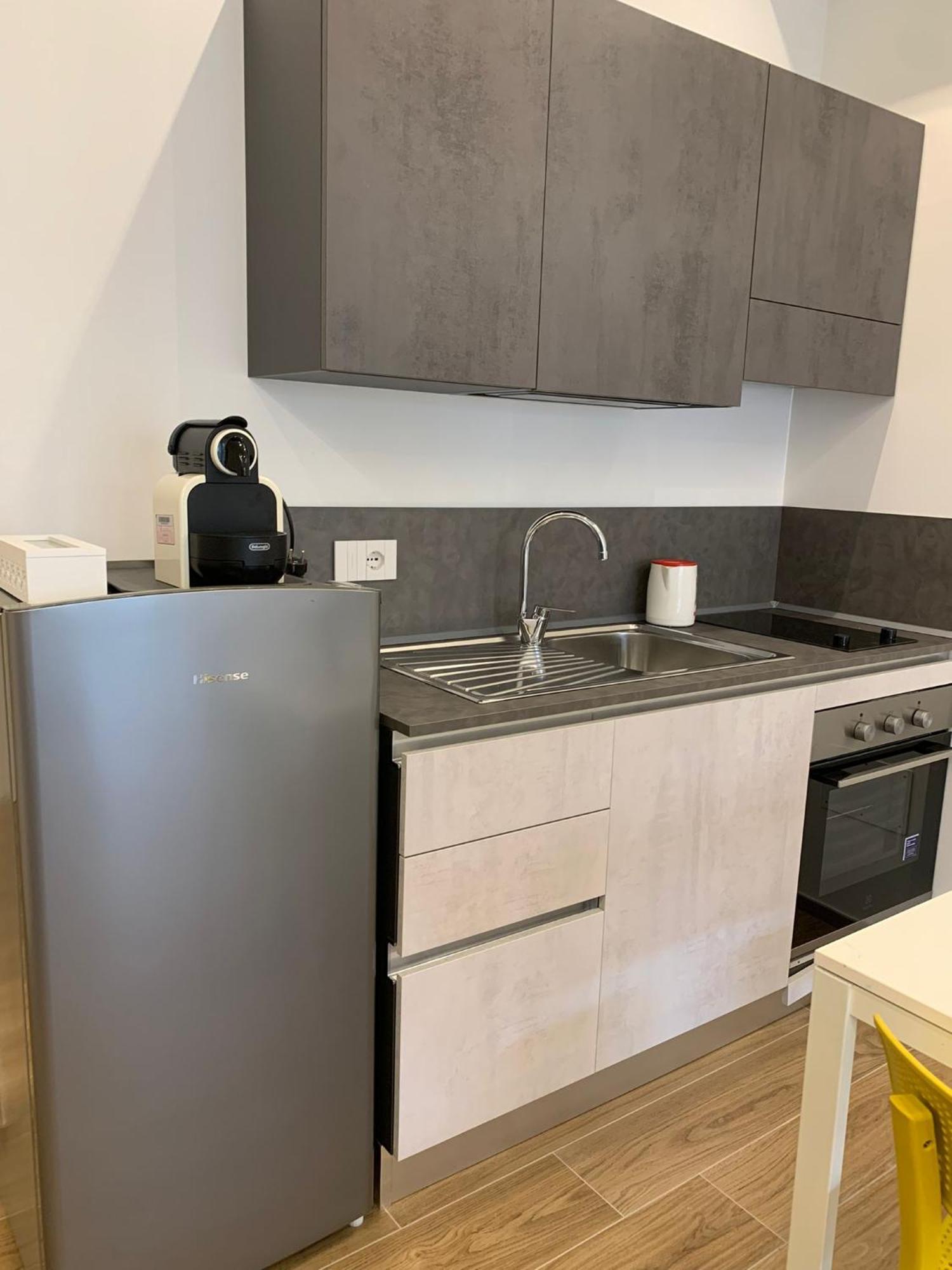 Domus13-With Private Parking Apartment Bari Bagian luar foto