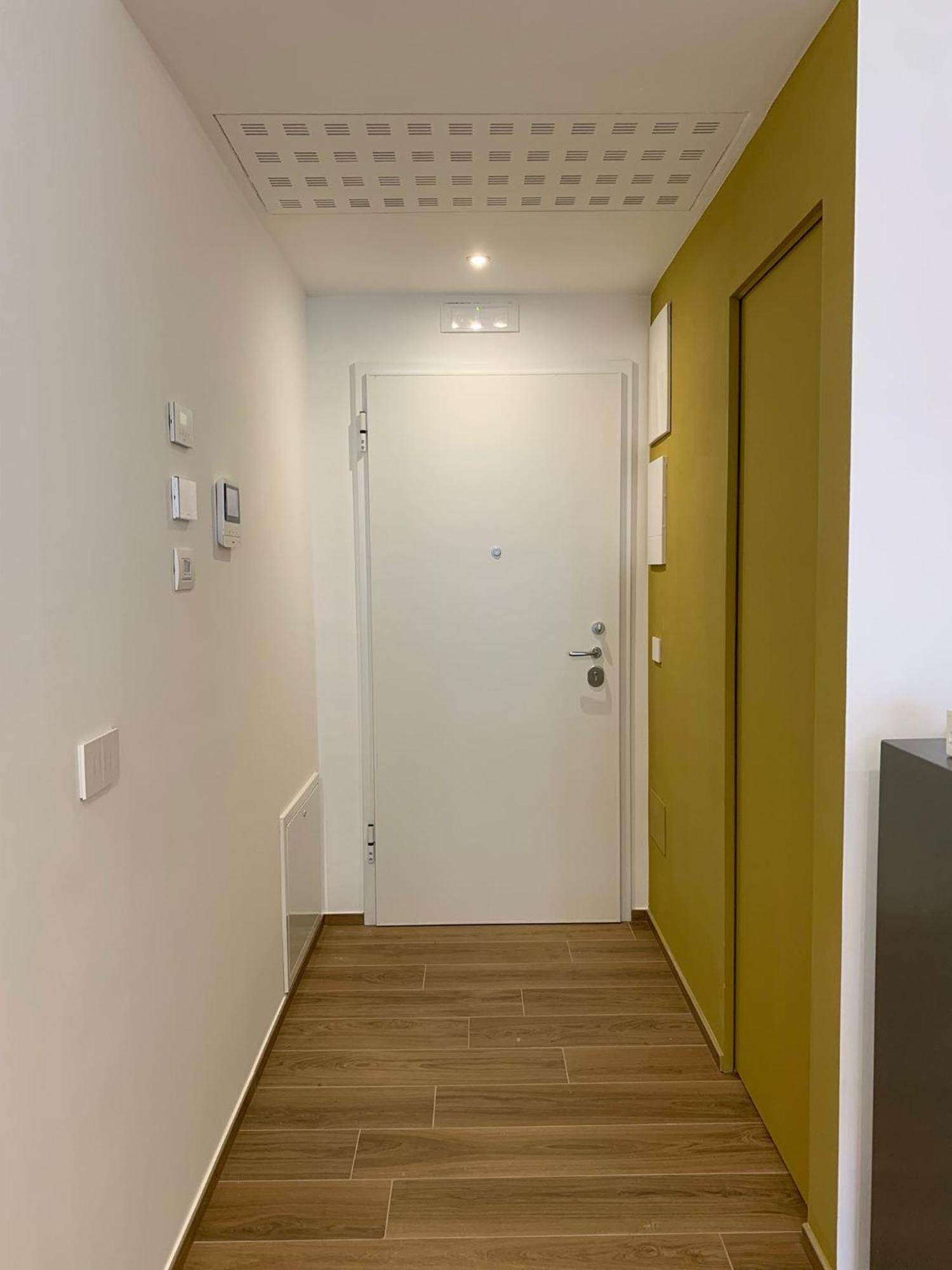 Domus13-With Private Parking Apartment Bari Bagian luar foto
