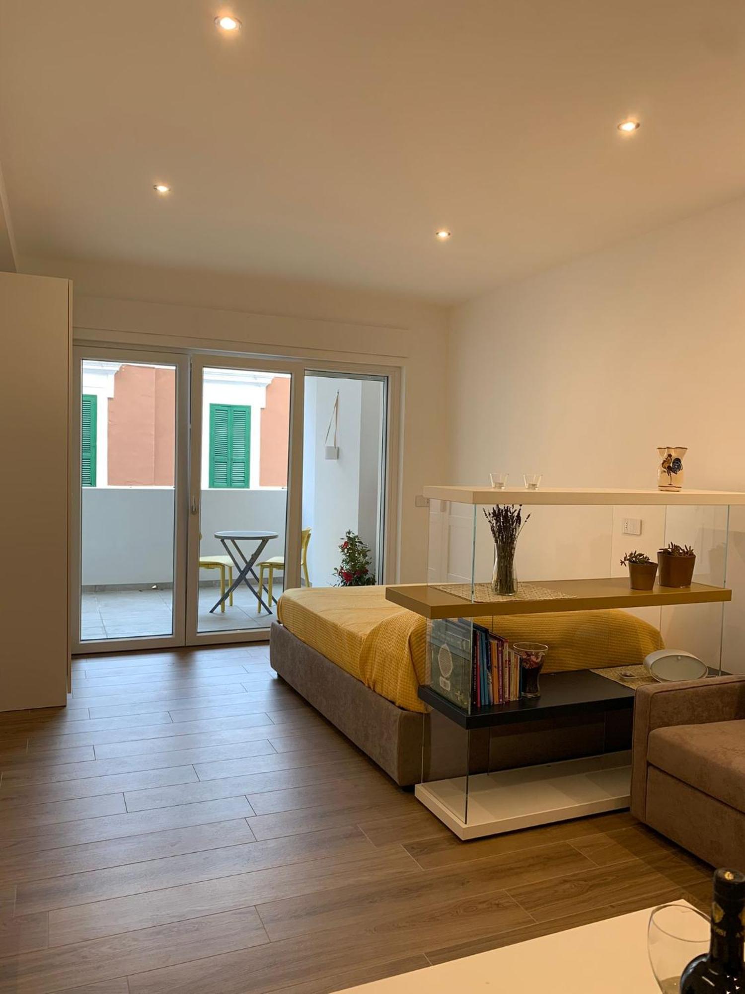 Domus13-With Private Parking Apartment Bari Bagian luar foto