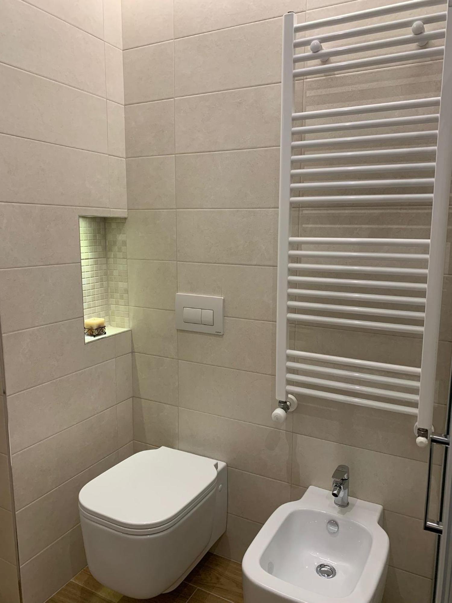 Domus13-With Private Parking Apartment Bari Bagian luar foto