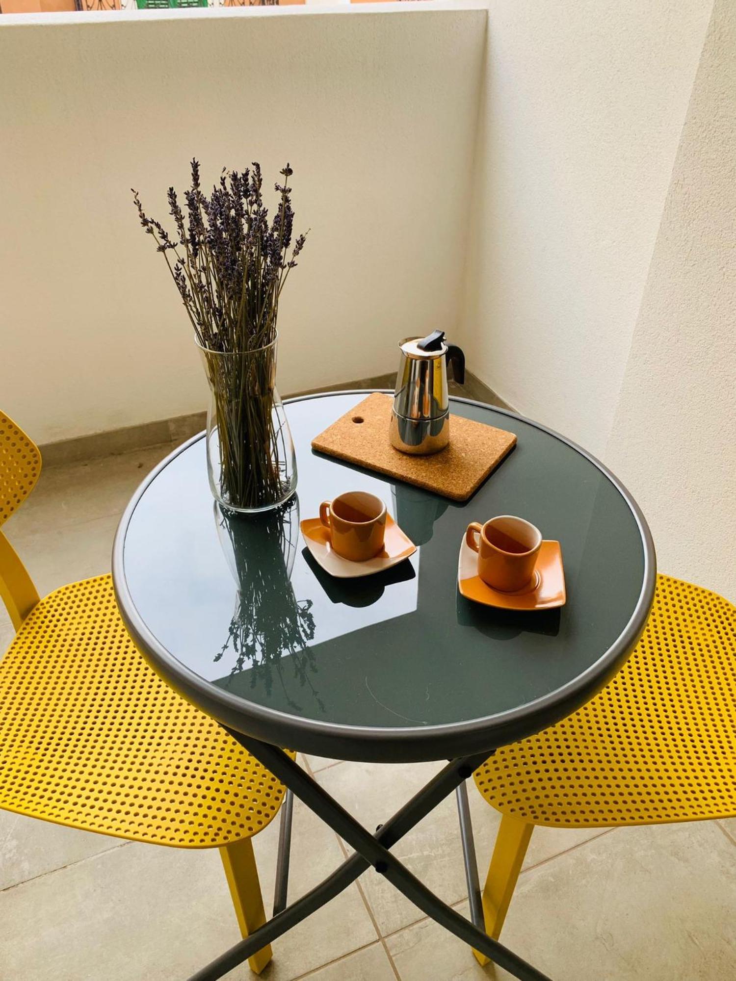 Domus13-With Private Parking Apartment Bari Bagian luar foto