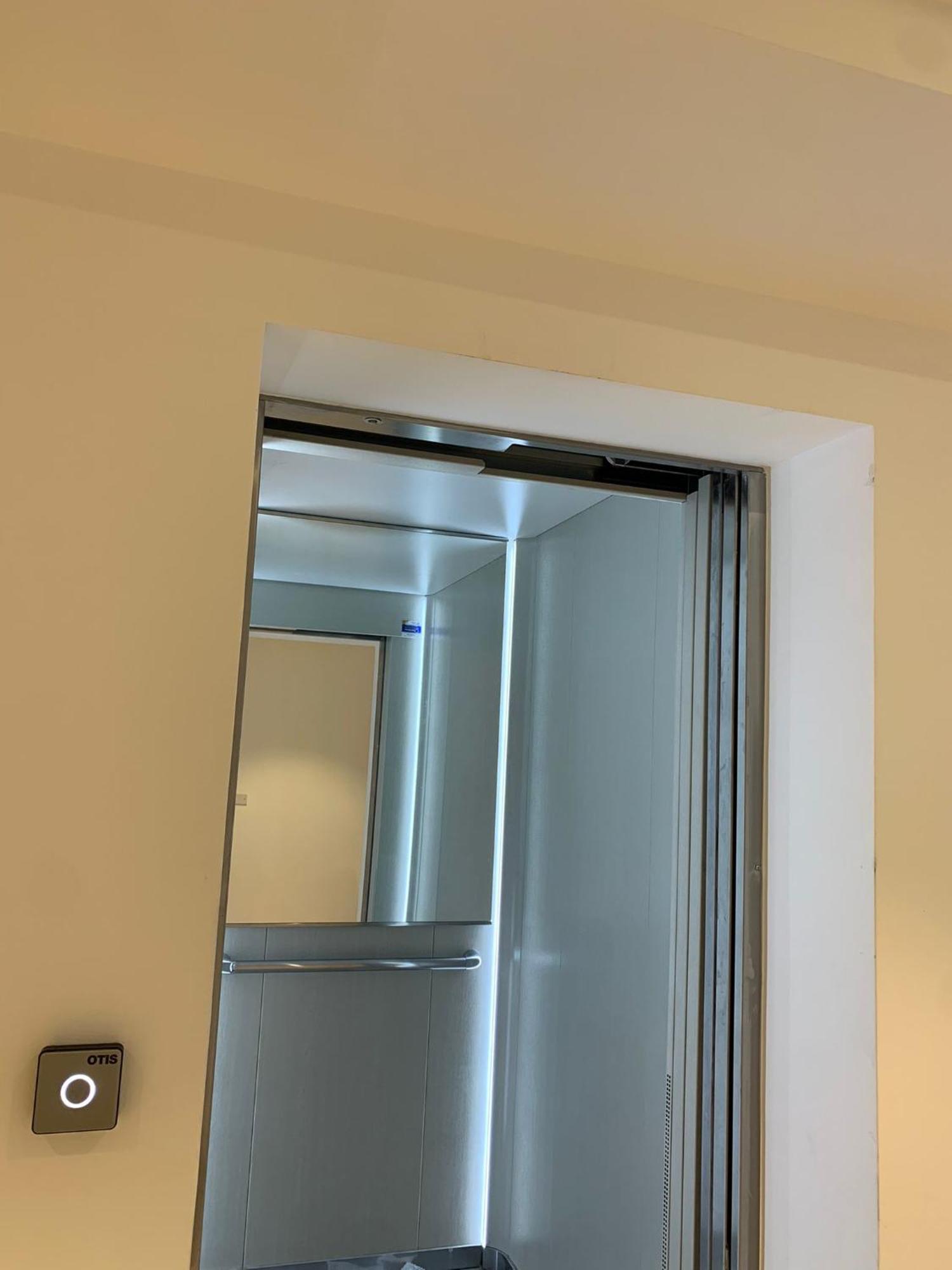Domus13-With Private Parking Apartment Bari Bagian luar foto